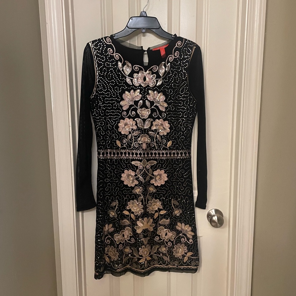 chelsea &violet teen size XL fits like adult small!